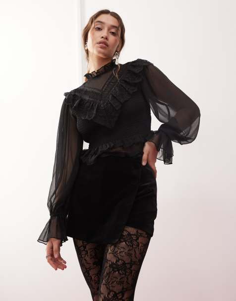 Miss Selfridge - Gonna pantalone a portafoglio nera in velluto con bottoni - view 1