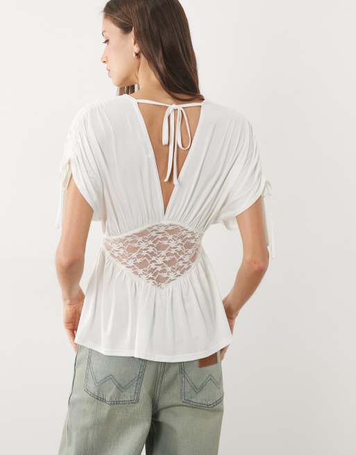 Miss Selfridge – Gräddvit topp med v-ringning, spetsmidja och indragna detaljer, 3 av 4