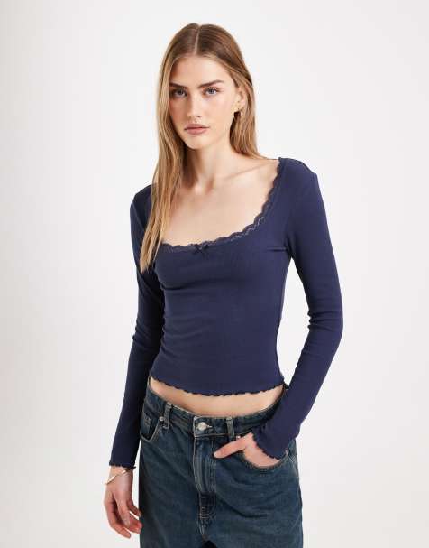 Miss Selfridge – Granatowy, prążkowany top z długimi rękawami i dekoltem karo - view 1