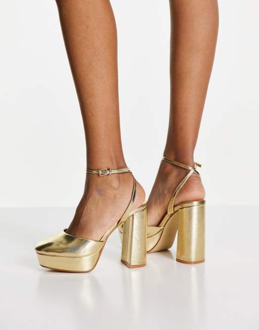 Gold chunky heels closed 2024 toe