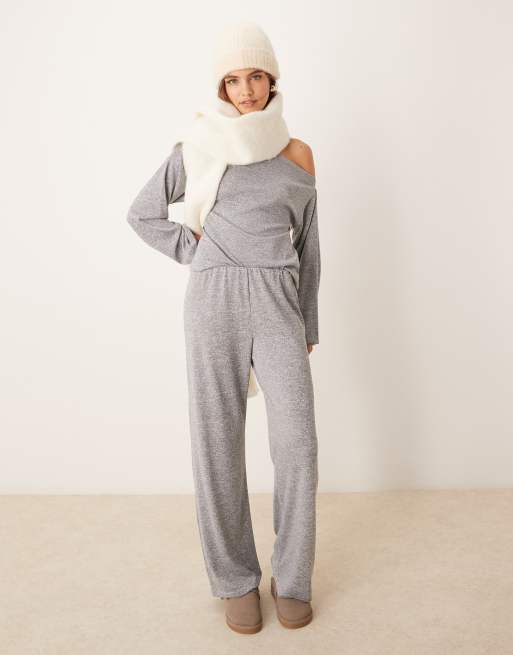 Miss Selfridge - Gråt lunt sæt med offshoulder-design