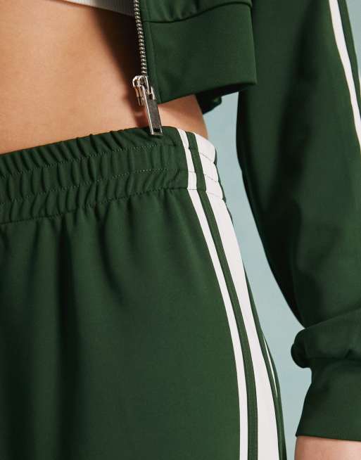 Miss Selfridge – Gröna mjukisbyxor med vida ben och sidoränder, del av set, 5 av 6