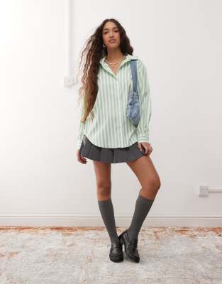 Miss Selfridge – Grönrandig skjorta i oversize - view 1
