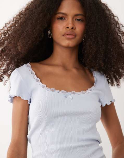 Miss Selfridge – Gul topp med korta ärmar, fyrkantig ringning och spetskant - view 1