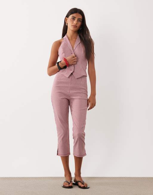 Miss Selfridge haltertop co-ord in rood met gingham ruit, 3 van 4