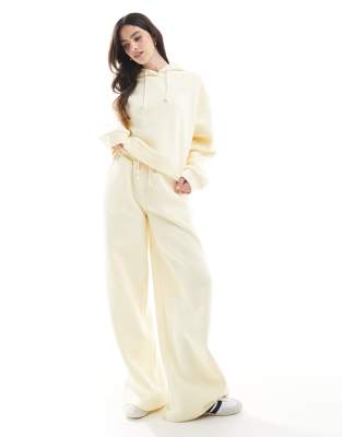 Miss Selfridge Heavy Fleece Lined Wide Leg Sweatpants In Neutral