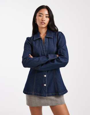 Miss Selfridge - Hemd in blauer Waschung mit Nahtdetail