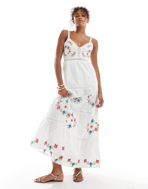 Miss Selfridge – Heritage – Biała sukienka maxi z haftowanym wzorem