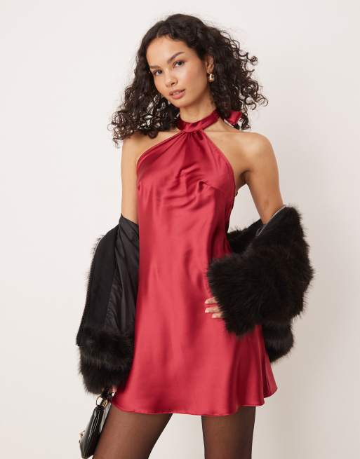Miss Selfridge - Højhalset og kirsebærrød minikjole i satin