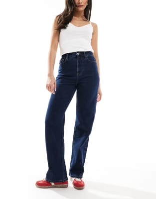 Miss Selfridge - Jeans in Indigoblau mit geradem Schnitt