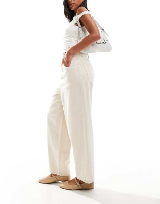 Miss Selfridge - Jeans med barrel-ben i lys ecrufarvet vask
