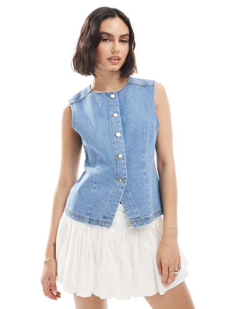 Miss Selfridge – Jeans-Weste in mittlerer Waschung - view 1