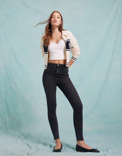Miss Selfridge – Jeansy o obcisłym kroju z wysokim stanem w kolorze czarnym - view 1