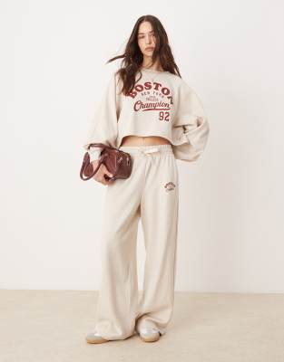 Miss Selfridge - Jogginghose in meliertem Hellbeige mit „Boston"-Print, Kombiteil-Blonde