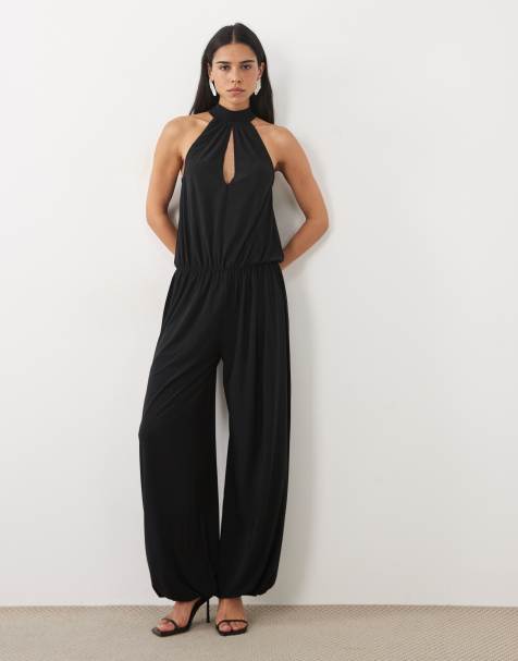 Miss Selfridge jumpsuit med nyckelhålsöppning och picotkant i svart - view 1