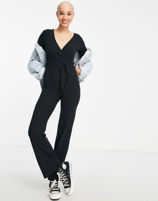 Miss Selfridge - Jumpsuit met overslag en lange mouwen in zwart