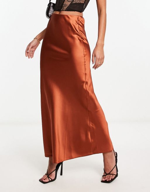 Miss Selfridge - Jupe longue en satin coupée en biais - Bronze, 4 de 4