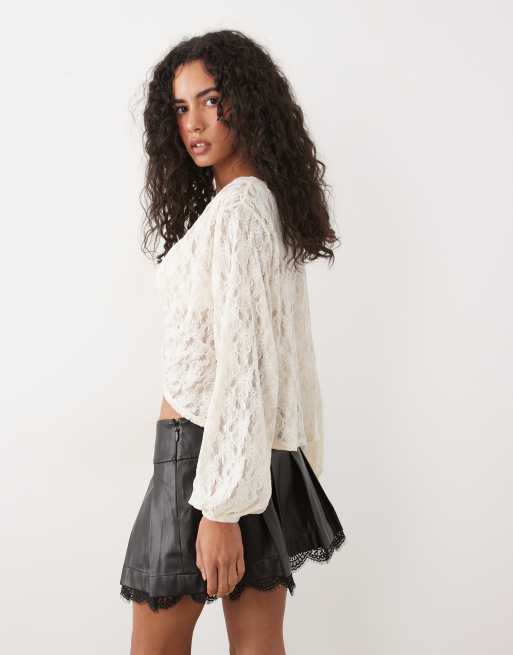 Miss Selfridge jupe plissée en imitation cuir avec bordure en dentelle noire, 4 de 5