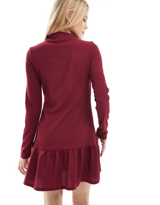 Miss Selfridge - Jurk met verlaagde taille en ruches in bordeauxrood, 4 van 4