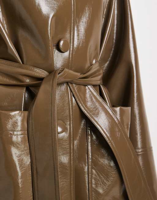 Miss Selfridge – Kakifärgad trenchcoat i läderimiterad vinyl, 3 av 4