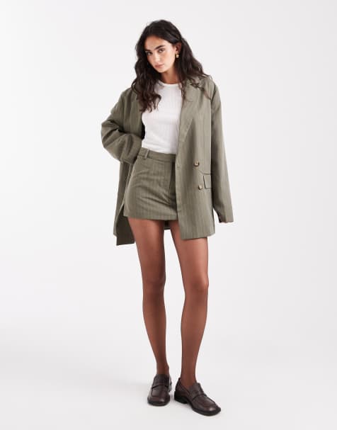 Miss Selfridge - Kakigrøn skræddersyet superkort mini-skort med nålestriber - Del af sæt - view 1