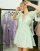 Thumbnail 1 van 4