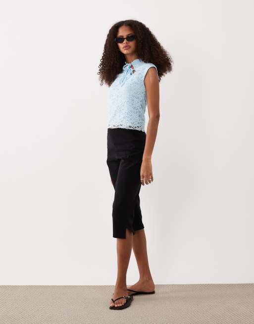 Miss Selfridge - Kanten top met gestrikte mandarijnkraag in blauw, 2 van 4