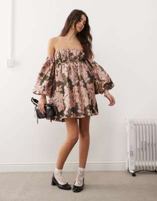 Miss Selfridge - Kleid mit Carmen-Ausschnitt, Puffärmeln und Jacquard-Muster-Bunt