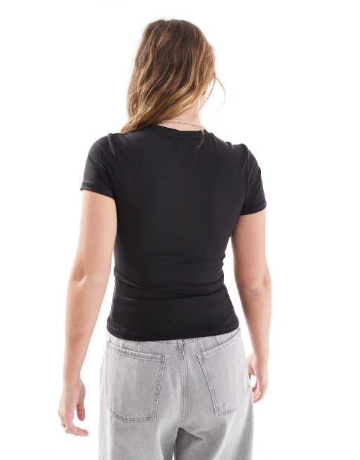 Miss Selfridge – Knapp geschnittenes T-Shirt aus Polyamid in Schwarz, 2 von 4