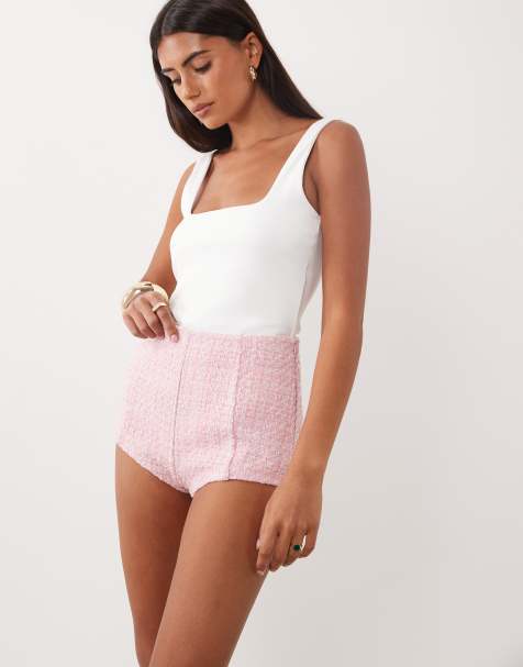 Miss Selfridge knickershort met getailleerde pasvorm in roze bouclé co-ord set - view 1