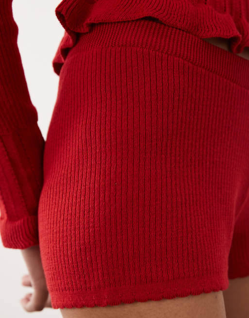 Miss Selfridge knitted scallop short co ord in red, 4 of 5