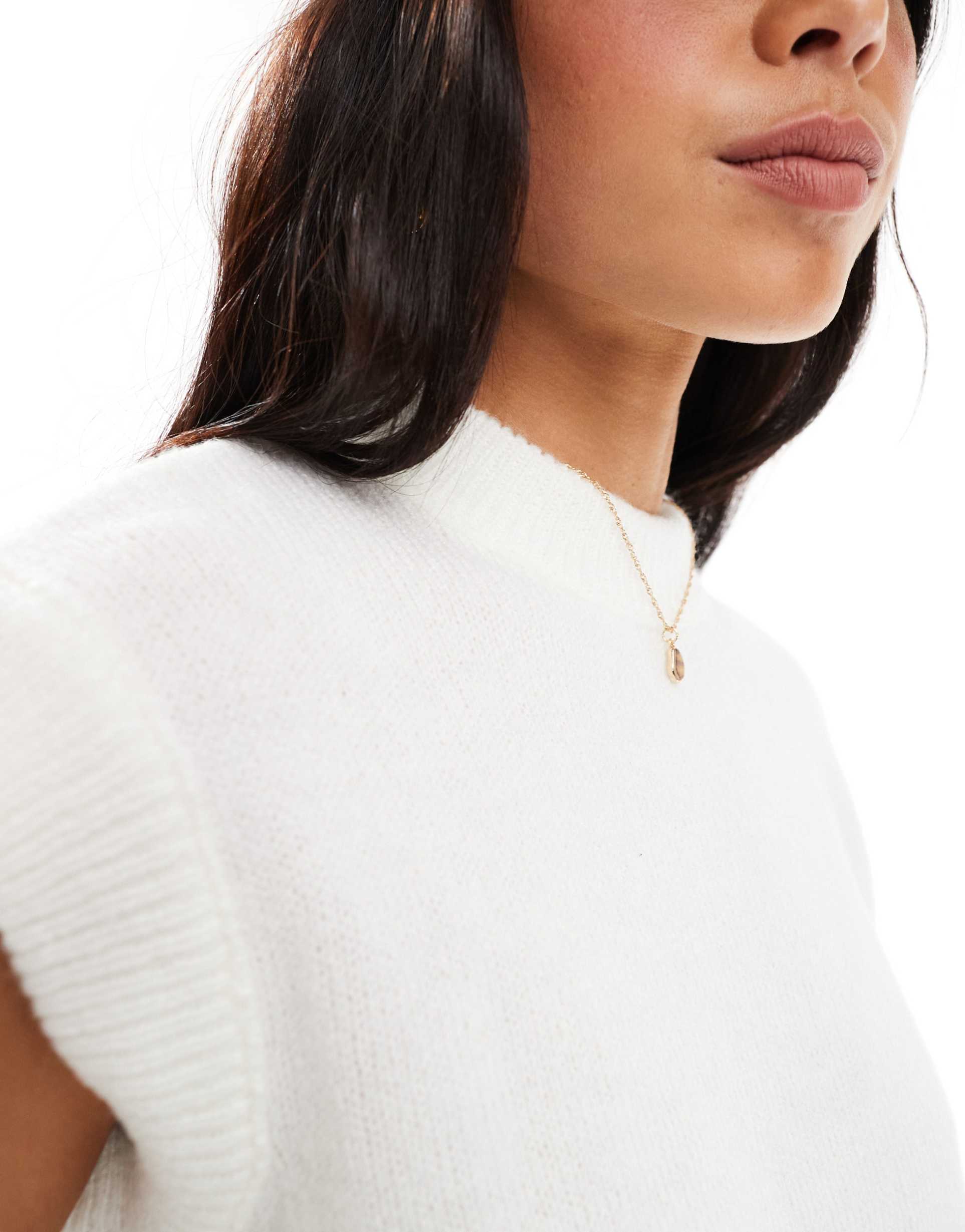 miss selfridge knitted tank in cream