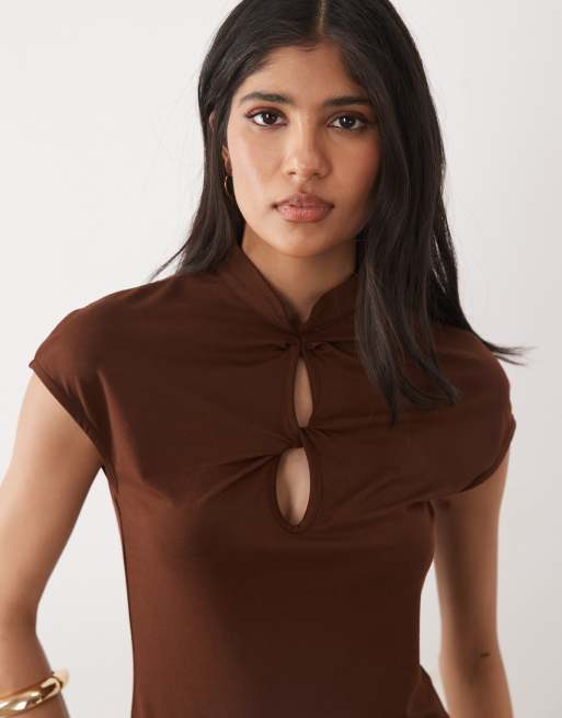 Miss Selfridge knot detail top with mandarin collar in chocolate brown, 3 of 4