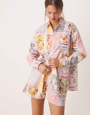 Miss Selfridge – Koszula oversize z pocztówkowym wzorem - view 1