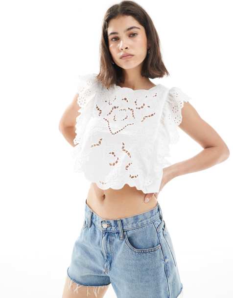 Miss Selfridge – Kremowy top na ramiączkach z koronką z ażurowym wzorem - view 1