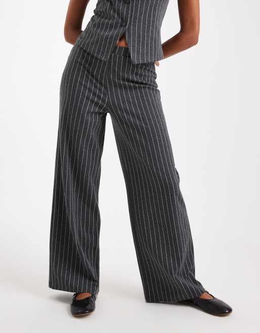 Miss Selfridge – Kritstrecksrandiga byxor med vida ben, del av set, 3 av 5