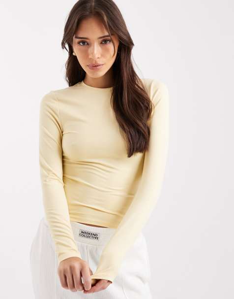 Miss Selfridge - Kærnemælksgul figursyet T-shirt med lange ærmer - view 1