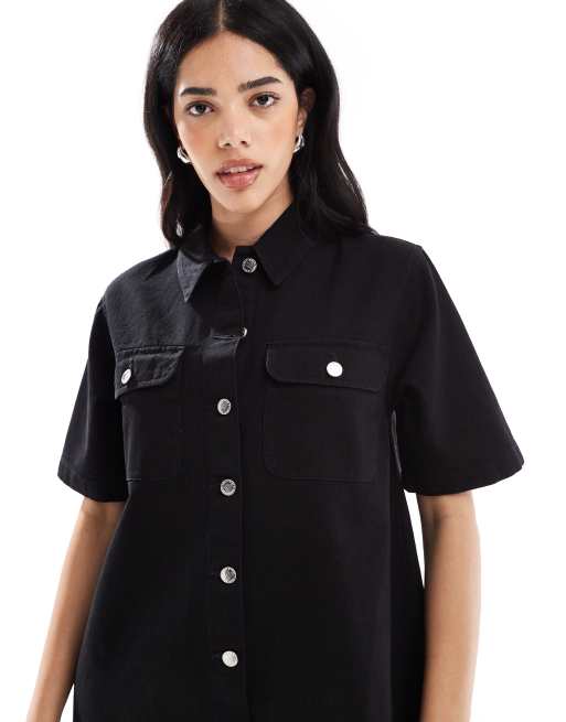 Miss Selfridge – Kurzärmliges Jeans-Hemdkleid in schwarzer Waschung mit Oversize-Schnitt, 3 von 4