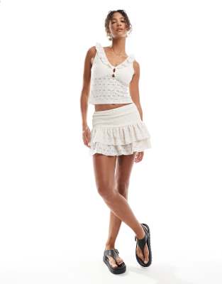 Miss Selfridge - Kurzer Jersey-Skort in cremeweißer Häkeloptik, Kombiteil
