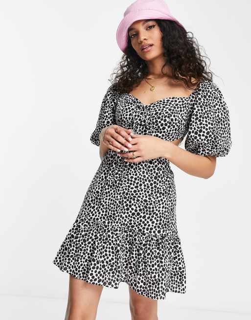Miss Selfridge – Kurzes, gepunktetes Nachmittagskleid aus Leinenmix mit Zierausschnitt