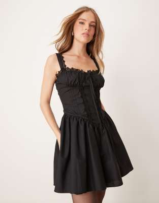 Miss Selfridge - Kurzes Popeline-Korsettkleid in Schwarz mit Western-Design und Spitzenborte