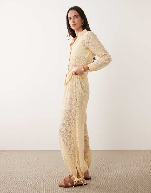 Miss Selfridge lace balloon trousers in cream, 3 of 5