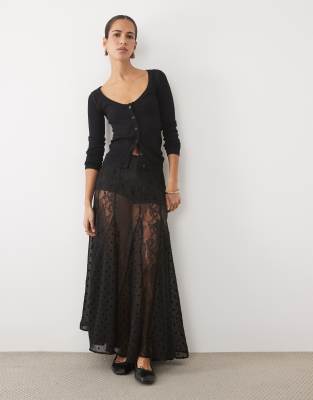 Lace 4