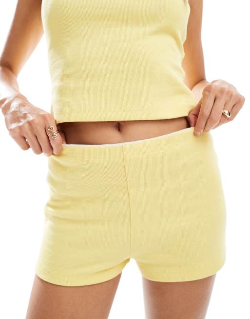 Miss Selfridge lace picot trim booty short summer co ord in lemon, 3 of 5