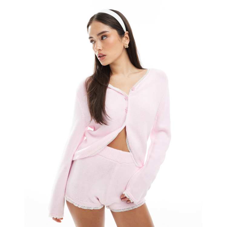 208499687-1-pink?$n_750w$&wid=