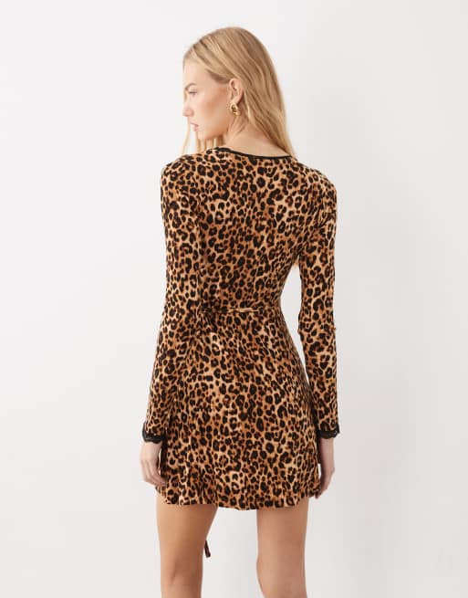 Miss Selfridge lace trim wrap mini dress in animal print, 3 of 4