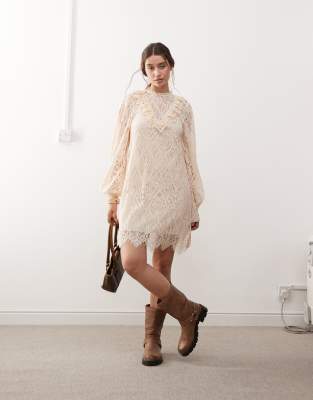 lace victoriana mini dress in light pink