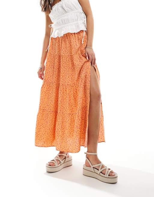 Miss Selfridge - Lagdelt maxinederdel med knapper og småblomstret print i orange, 4 af 5