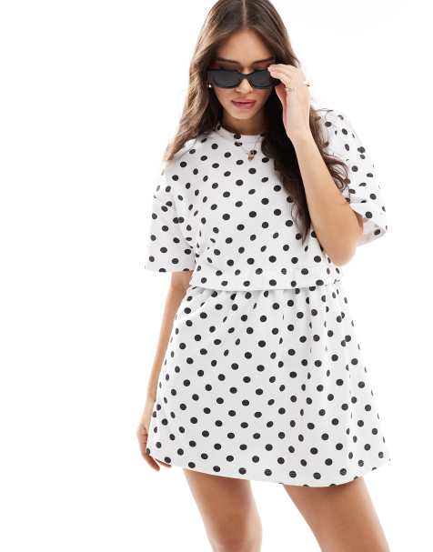 Miss Selfridge - Lagdelt smock-kjole med korte ærmer og polkaprikker - view 1