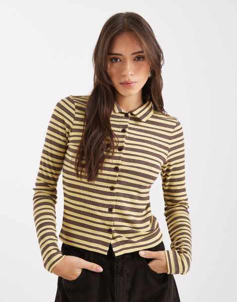 Miss Selfridge – Langärmlige, figurbetonte Hemdbluse in gestreiftem Buttermilchgelb mit Knopfleiste - view 1